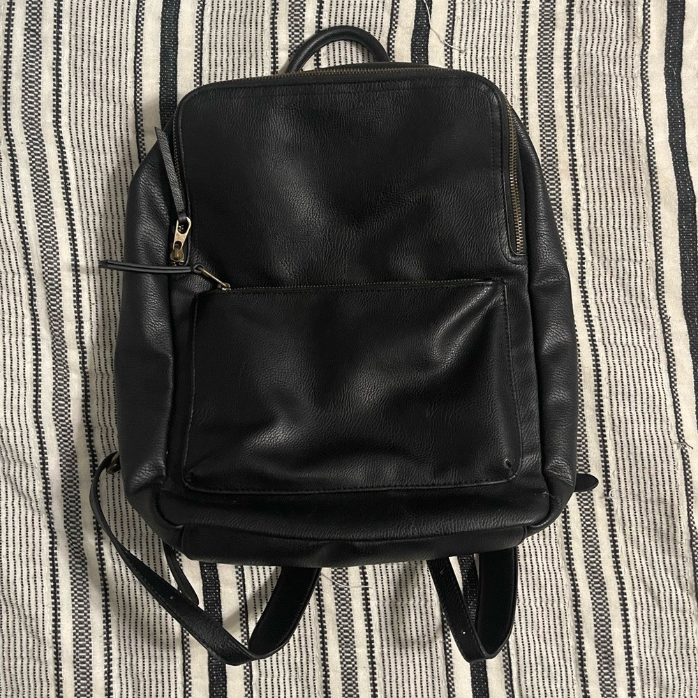 Universal Thread Backpack